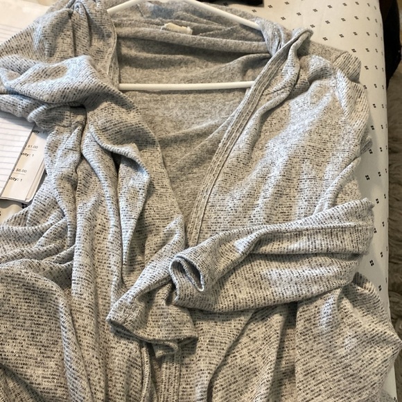 Caution to the wind grey long sleeve hooded rayon cardigan sweater small - Picture 7 of 8